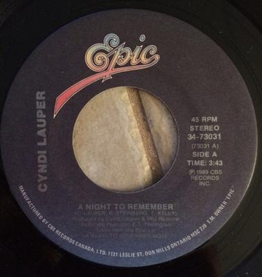 7inch Record CYNDI LAUPER - A Night To Remember 3473031 Epic 1989 Canada Rock Used