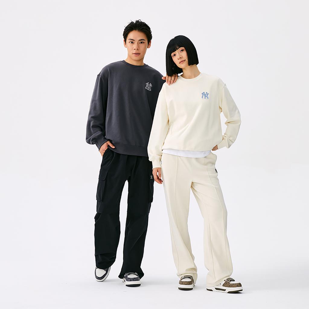 New MLB MONOGRAM Collection New York Yankees 25FW Sweatshirt Unisex Standard Charcoal Gray 3AMTM0754-50CGS