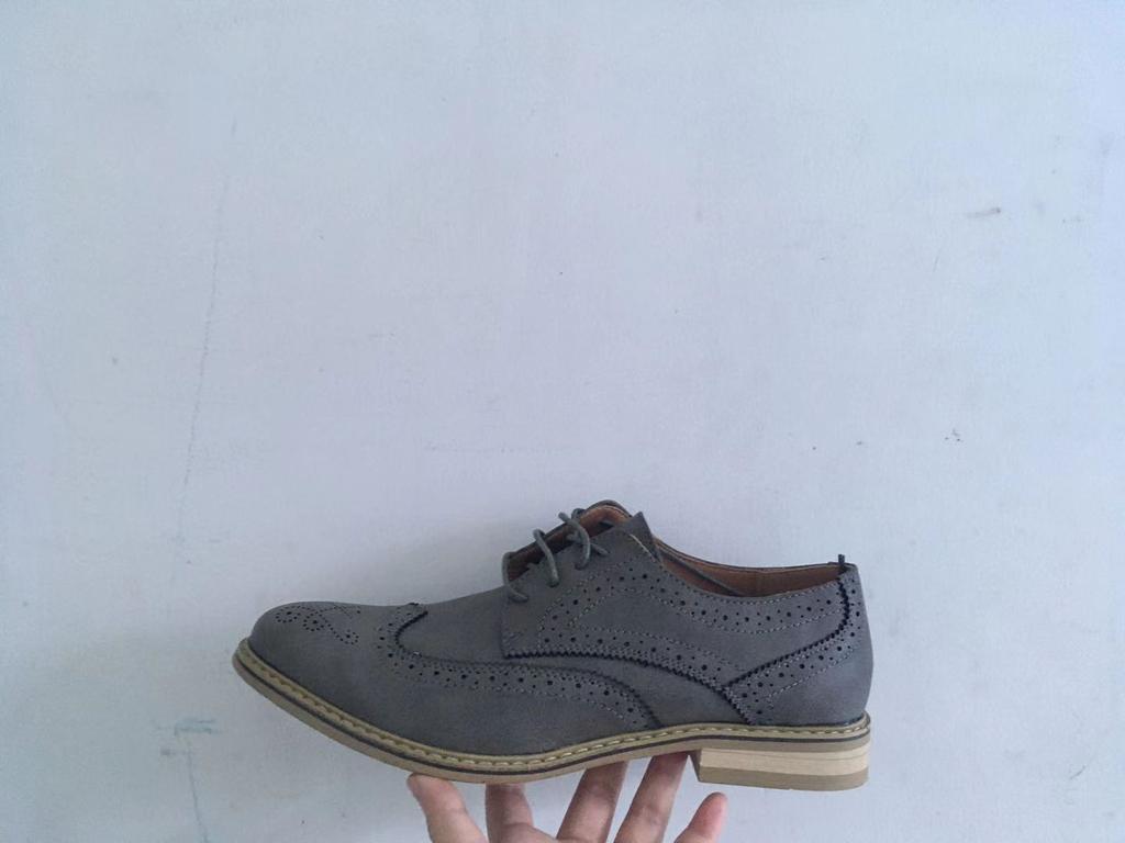 Mens Comfortable Dress Shoes New Leather Brogue Mens Flats Casual British Style Men Oxfords Fashion Formal Shoes Wedding Shoes