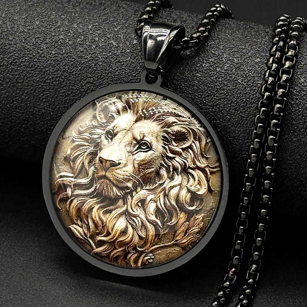 Vintage Lion King Head Glass Round Medal Pendant Necklace for Women Men Gold Plated Stainless Steel Animal Lover Chain Jewelry