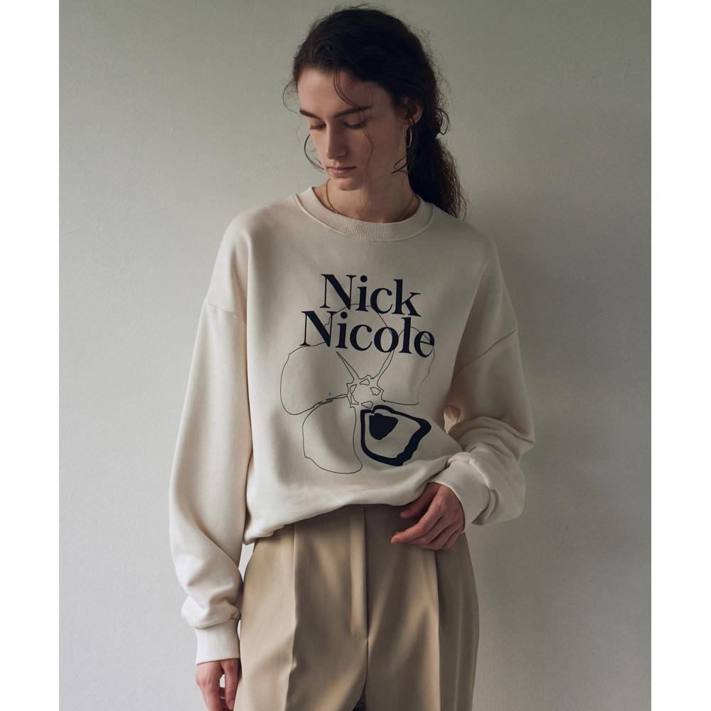 

NICKNICOLE NICOLE FLOWER SWEATSHIRTCREAM