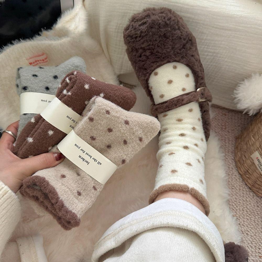 

Gift Thermal Sleep Sock Plush Women Socks New Mid-Tube Socks Autumn Winter чорний