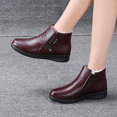Botas de Couro Novas Inverno Meia-Idade Sapatos de Sola Reta para Mulheres Sola Macia Antiderrapante Lã Quente Sapatos de Algodão Botas Femininas