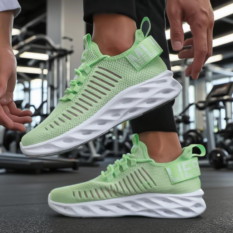 New Arrival Fashionable Sneakers Men Summer Breathable Men's Shoes Lightweight Mesh Casual Sneakers Male Outdoor Tennis Shoes