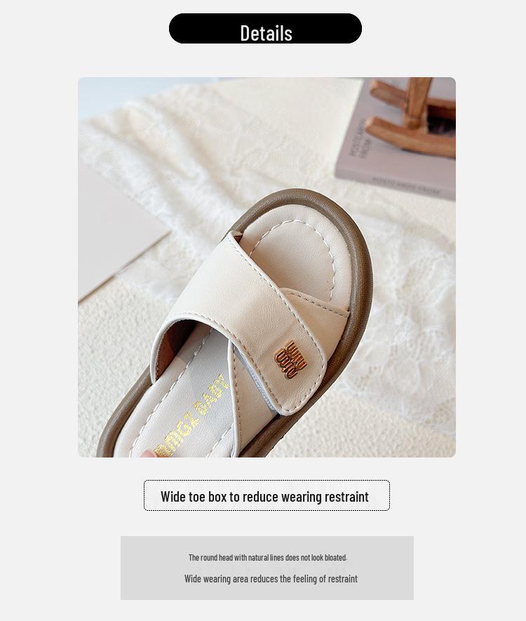 2026 Summer Children's Round Toe Slippers: Girls' Fashionable Toe-Covered Outdoor Sandals.