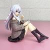 Elaina Kirschblüten-Kimono Figur - Wandernde Hexe Sitzende Dekoration PC-Gehäuse Dekoration
