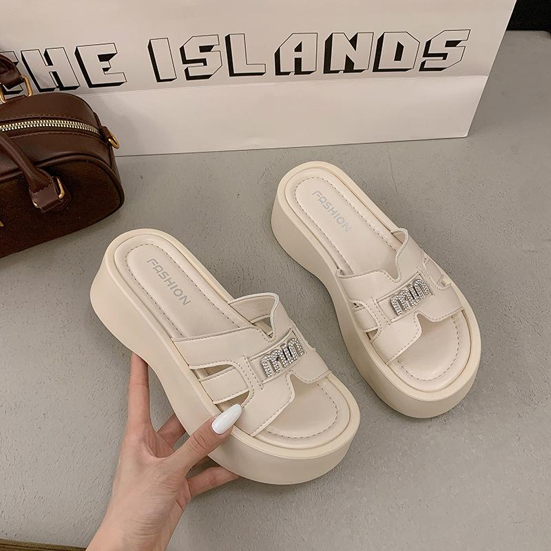 Thick-bottomed One-word Slippers for Women's Summer Wear 2025 Spring and Summer New Fashion Lazy Beach Mop Fashion Sandals