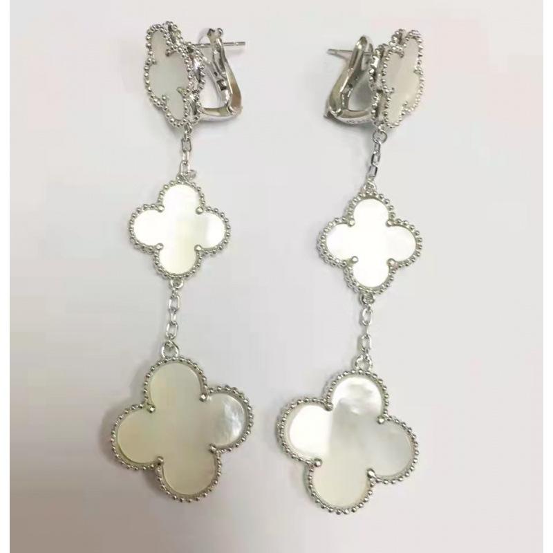 

Бутик Три Цветка Размер Цветок Серьги Четырехлистный Клевер Серьги Клипсы 18к Легкая Роскошь Ins Дизайн Мода Сто с Серьгами 925 silver