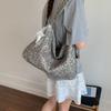 Relaxed and Laid-back Style Women's Large Capacity Crossbody Bag with An Underarm Strap