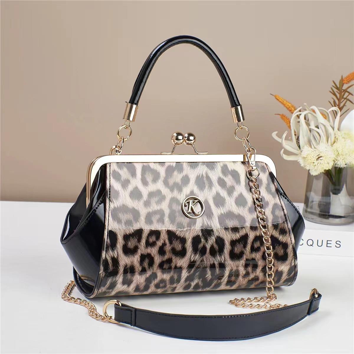 

Модная блестящая кожаная женская сумка с текстурой леопардового цвета, гладкая сумка через плечо, корейская версия, женская банкетная сумка с цепочкой