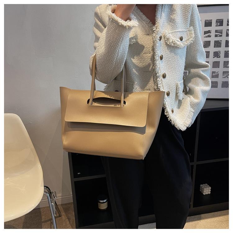 Women Casual Commuting Bag Large Capacity PU Leather Vintage Shoulder Bag Solid Color Fashion Tote Handbag Retro Messenger Bag