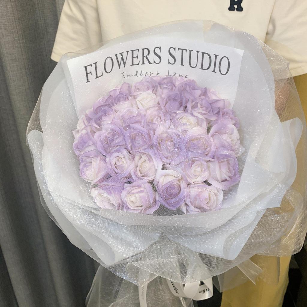 Seifenstrauß mit blauen Rosen in Crushed-Eis-Optik – Valentinstags- oder Geburtstagsgeschenk für Freund/Freundin