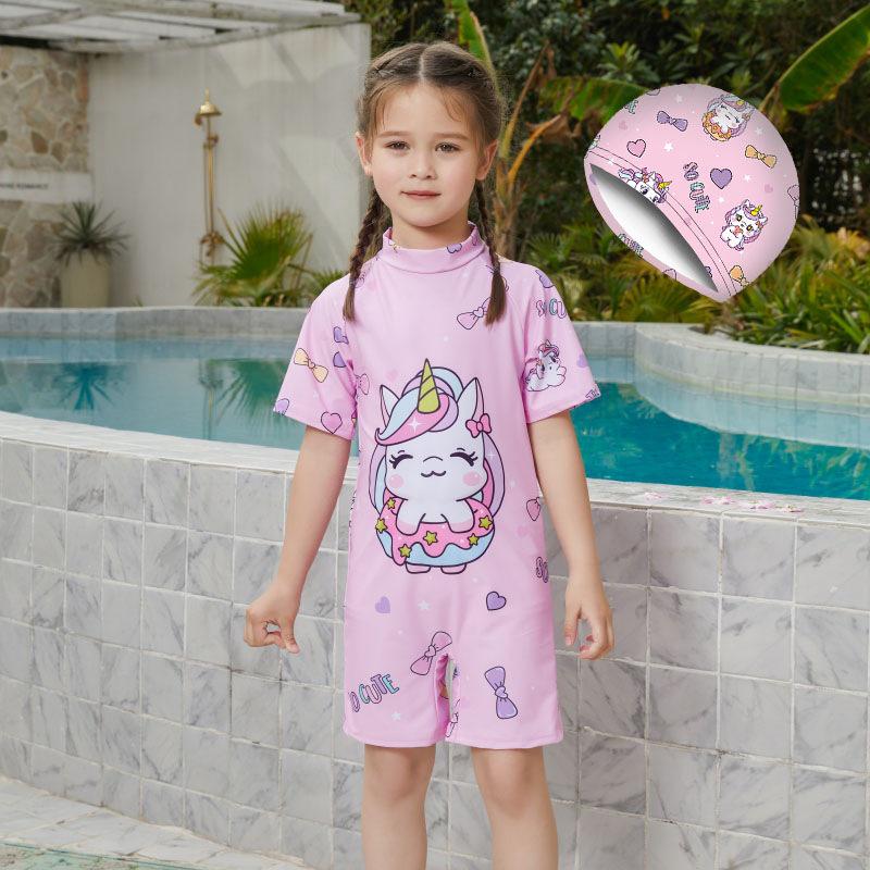 Dívčí kreslené jednodílné plavky s krátkým rukávem a rychleschnoucí úpravou, s ochranou proti slunci, Jihovýchodní Asie.