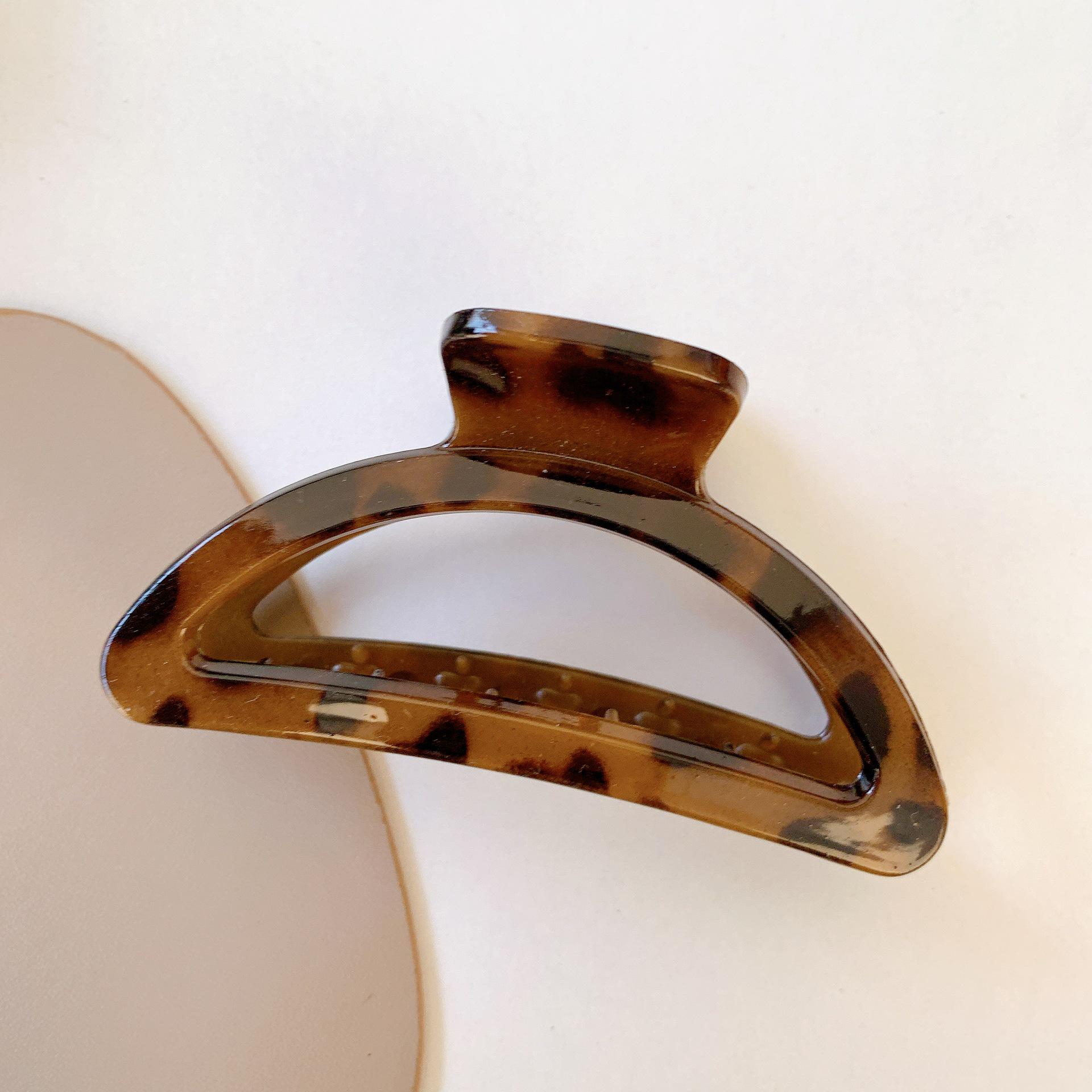 

«Большая заколка для волос в стиле ретро «Акула» с леопардовым принтом – стильный аксессуар для женщин и девушек»