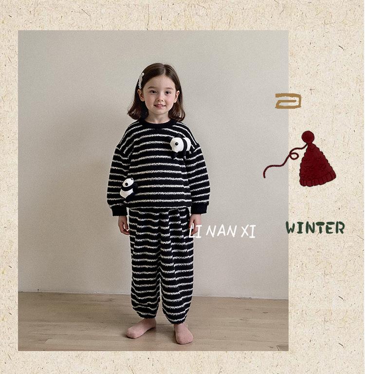 88291 Kinder Winter Gestreifter Einteiler & 25 Neue Kleine/Mittelgroße Korallenfleece Baby Warmes Set