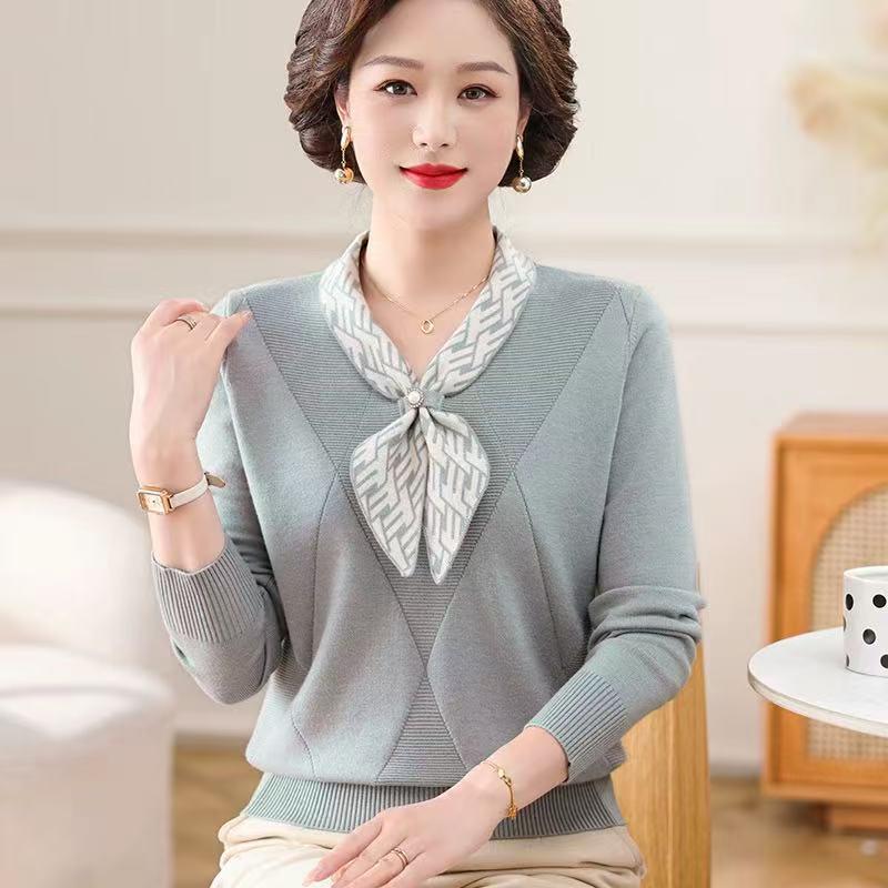 Thickened Knit Sweater for Middle-Aged Women: Stylish Autumn/Winter Pullover