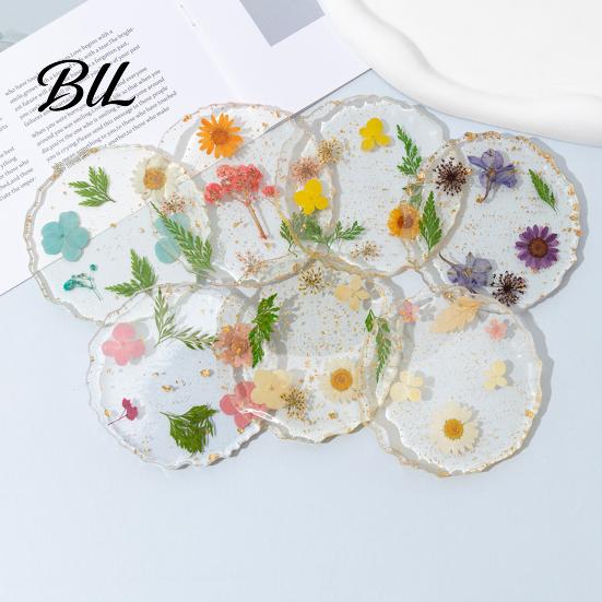 Flower Resin Coaster Handmade Dried Flowers Cup Mat Heat-Resistant Clear Waterproof Table High Temperature Placemat Protection Unique Gift for Coffee