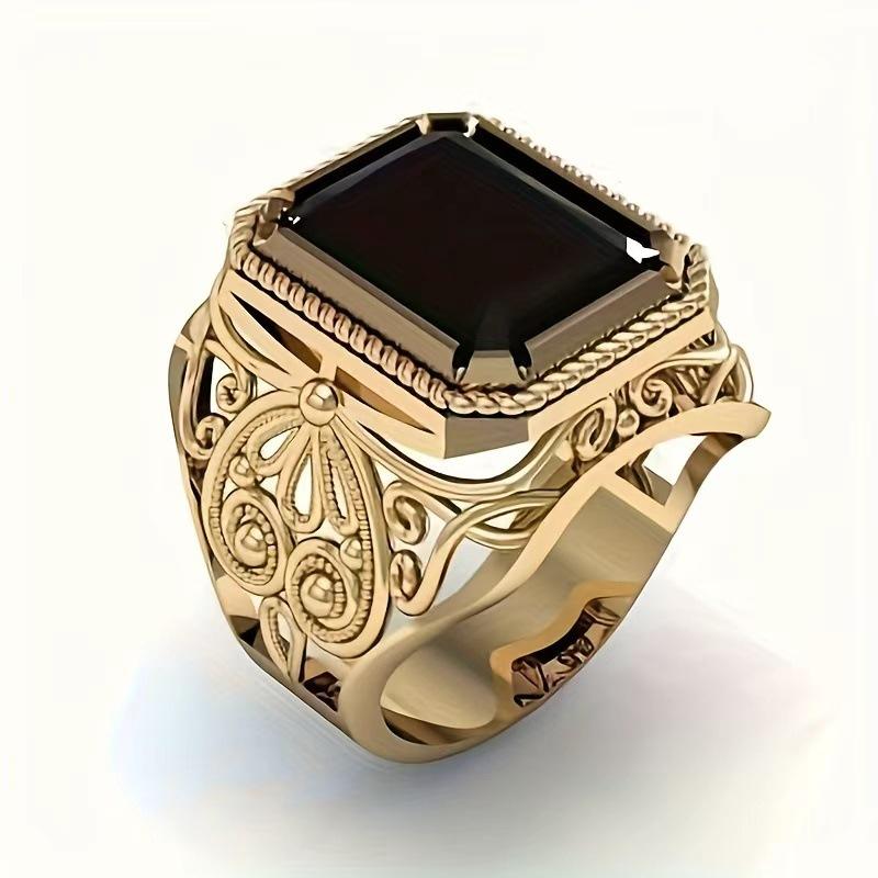 Vintage Carved Pattern Domineering Mens Rings Black Square Zircon Gold Tone Personality Fashion Jewelry Accessories