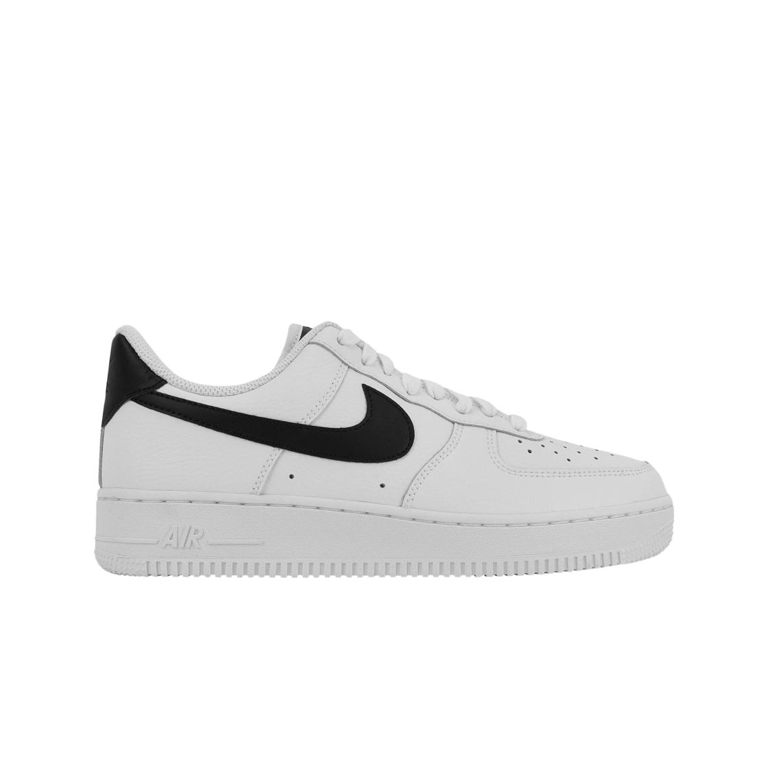 

(w) Nike Air Force 1 07 Low White Black 230