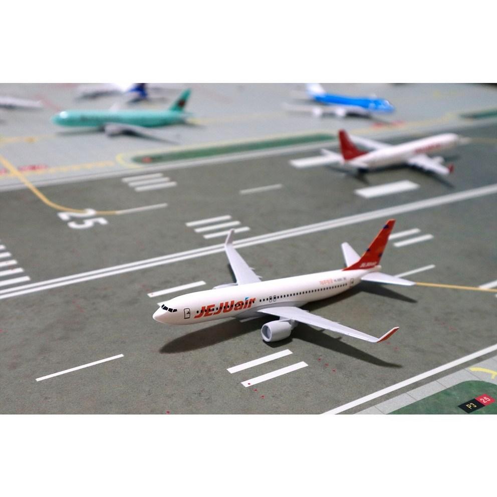 1:400 Scale Die-cast Aircraft Model - Featuring Korean Air, Asiana Airlines & 26 Other Designs (16cm)