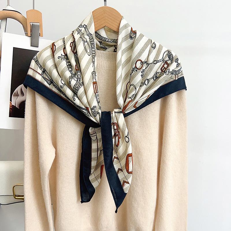 Autumn and winter new faux silk wool scarf, high-end chain large square scarf, fashionable versatile skin-friendly velvet feel shawl for women