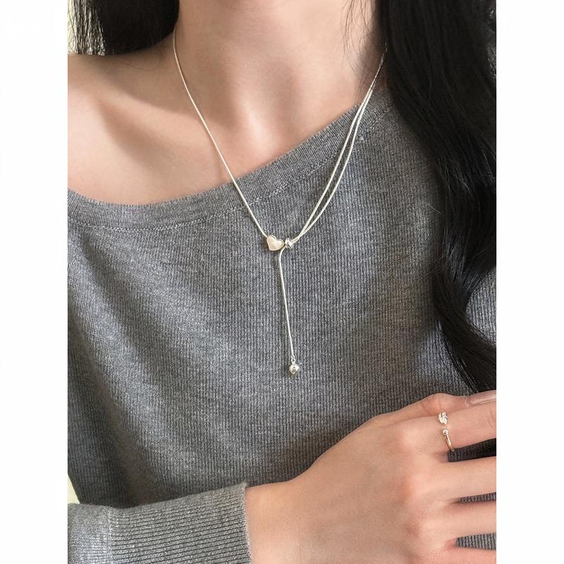 Minimalist silver love pull necklace women's high-end sense light luxury niche exquisite collarbone chain cold wind accessories