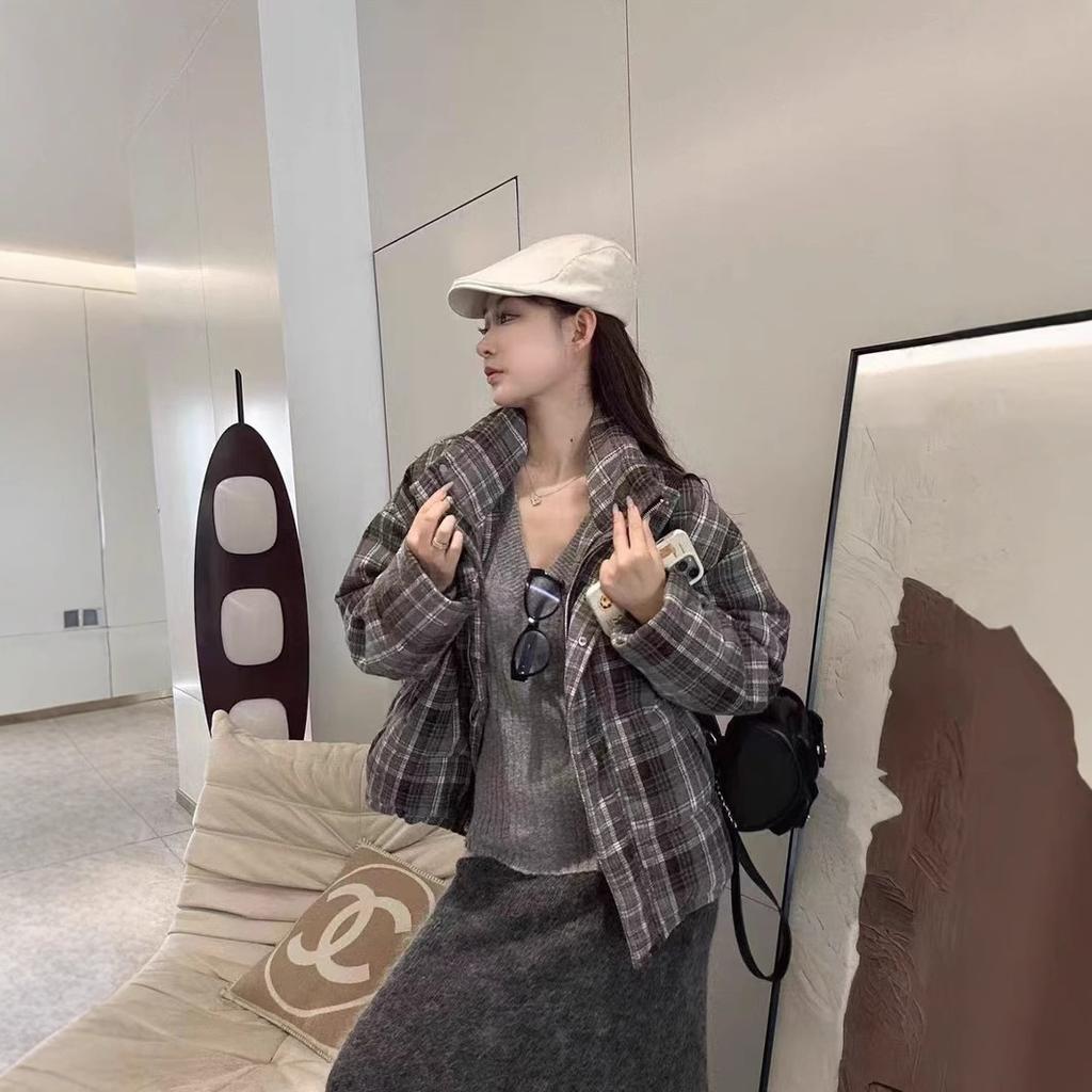 Woolen plaid stand-up collar down jacket, women's loose and thickened Northeast can wear lazy retro style white duck down jacket