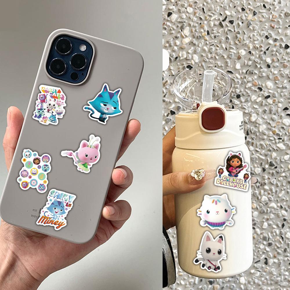 Adesivo impermeabile carino Gabby Dollhouse per laptop, bottiglia d'acqua, telefono, skateboard