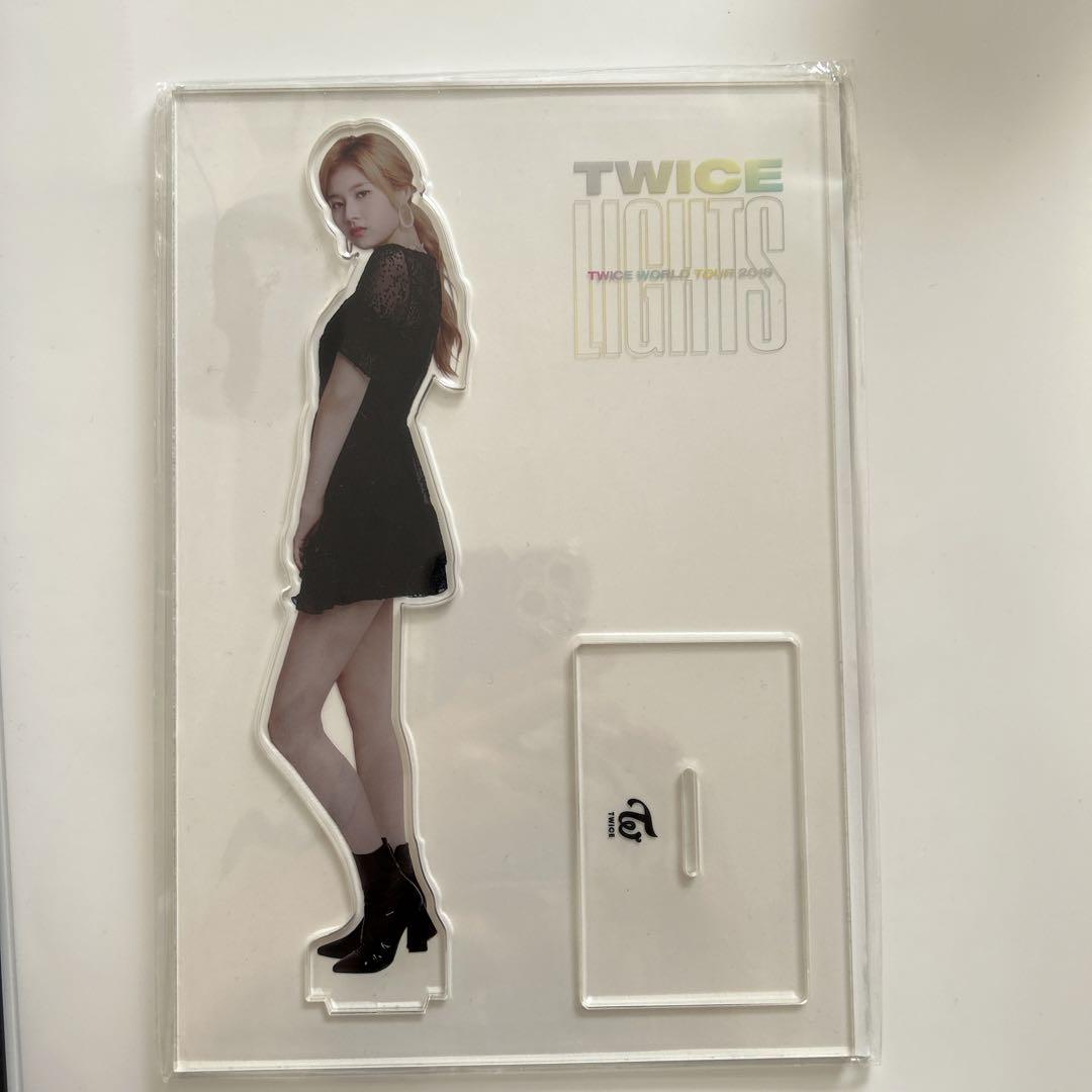 

[USED] twice sana acrylic stand twice lights