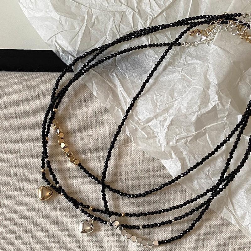 Personality Charm  Black Stone Beaded Heart Pendant Necklace For Women Retro Geometric Block Collar Jewelry Accessories