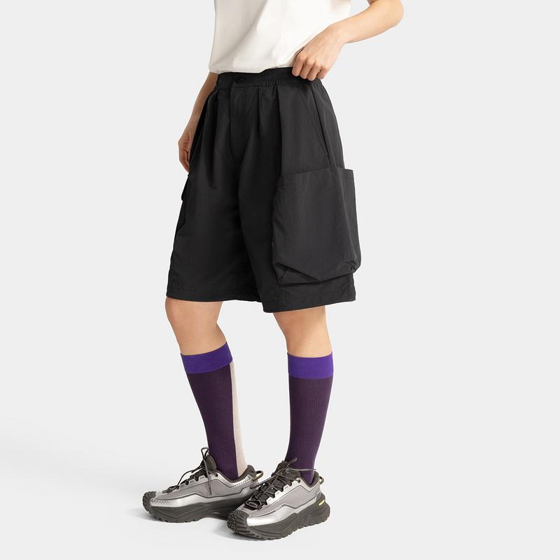 Li Ning CF Comfort Simple Versatile Loose Zipper Solid Color Five-Point Casual Shorts Women Shorts Black AKSV572-4