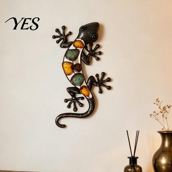 3D Metal Relief Art Gecko Lizard Wall Decor, Colorful Painted Iron Art, Pastoral Style Home Decor Outdoor Farmhouse Hanging Ornament for Garden Fence