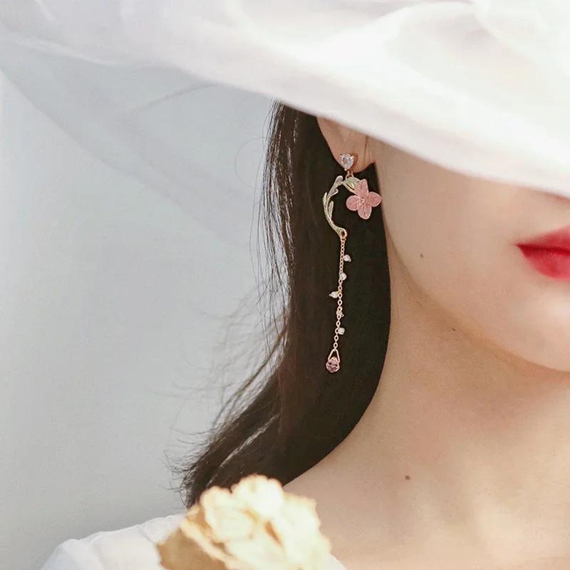 2025 New Korean Style Flower Asymmetrical Dangle Earrings For Women Shiny Rhinestone Long Tassel Cute Cat Earring Sweet Jewelry