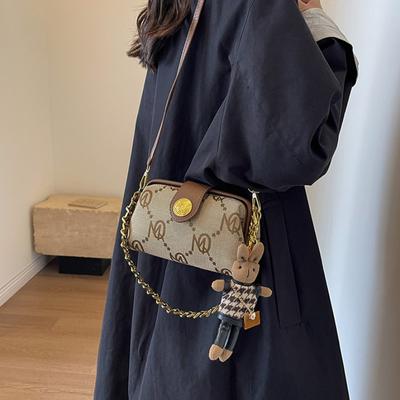 Premium Printed Letters Crossbody Bag Girls Vintage Fashion Chain Bag Ladies Retro Simple HandbagComplimentary Cute Bear Pendant