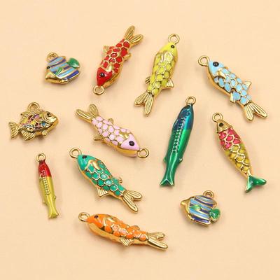 Ozean-Stil Bunte Emaille Koi-Fisch Edelstahl Anhänger für DIY Halsketten und Armbänder Charms