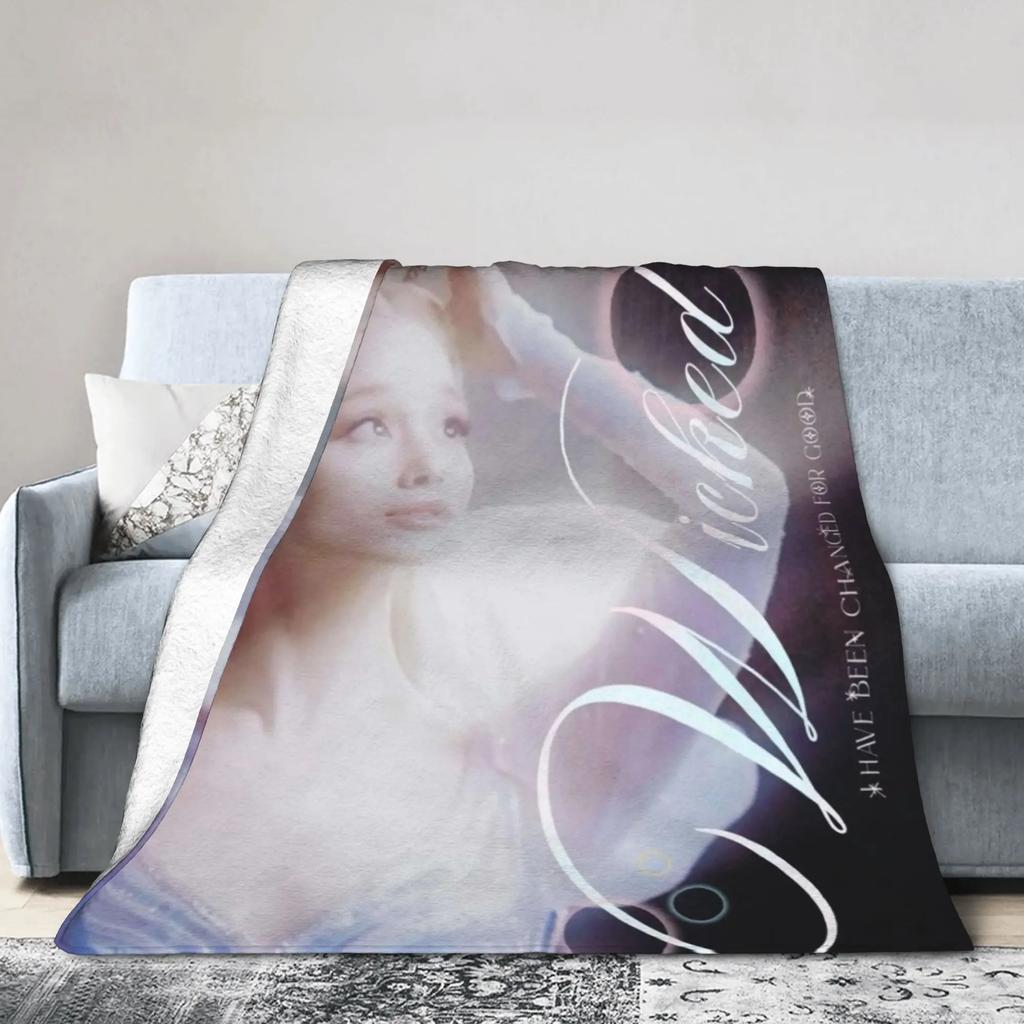 Wicked  Glinda Soft Warm Plush Throw Blanket for Kids Flannel Bedspread for Bedroom Sofa or Bed Cover