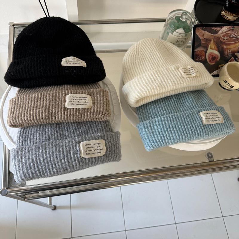 Winter atmosphere Versatile fashion ins Internet celebrity female knitted hat student simple temperament big head circumference cold hat trendy man