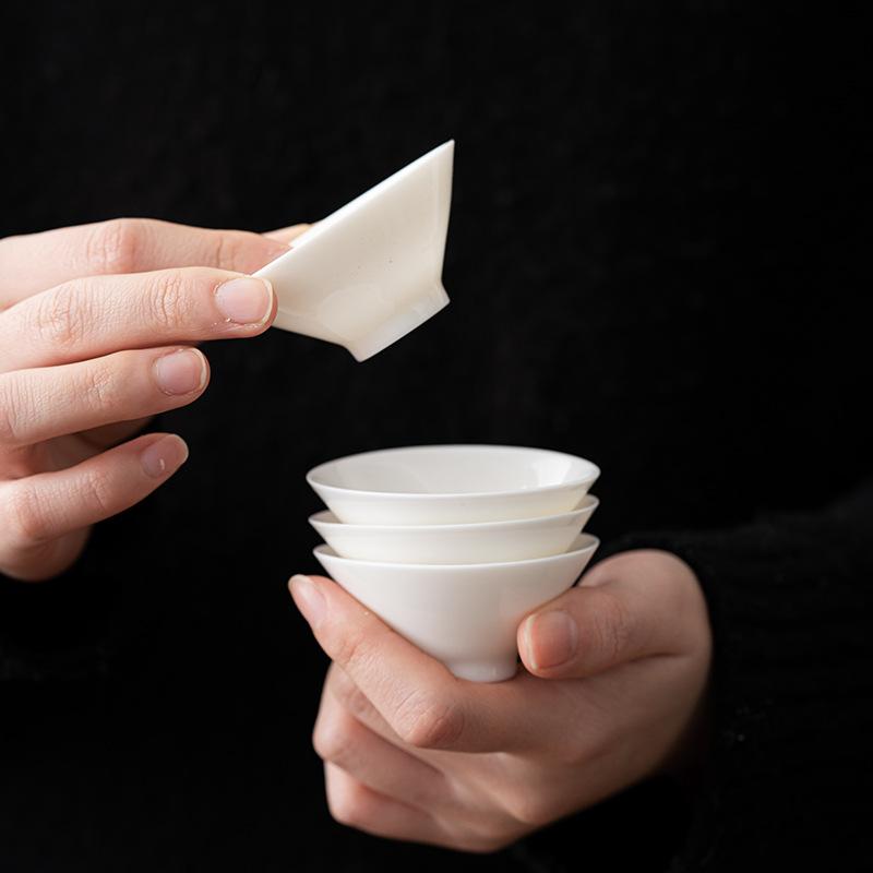 Handgefertigte Roherz Talg Jade Weißes Porzellan Hut Tasse Keramik Teetasse Kleine Teetasse Kung Fu Tee Set Tasse Dehua Weißes Porzellan