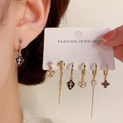 Koreanisches Exquisites Zirkon-Kreuz Sechs-teiliges Ohrring-Set - Nischendesign