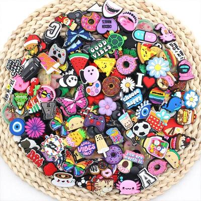 100 Piezas Encantos Geniales para Zapatos de PVC