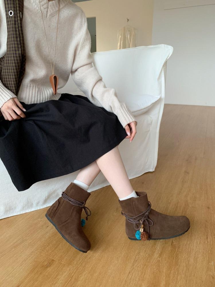 

Fashion tassel bow thick heel short boots women s 2025 autumn and winter retro style thick-soled round head pendant fashion boots 39 кофейный