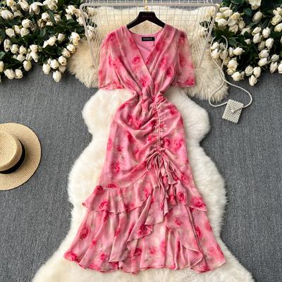 Französisches Temperament, V-Ausschnitt, Taillenverschluss, fragmentierte Blume, gerüschter Rand, langes Kleid für den Sommer, neue kurzärmelige Kleider für Damen