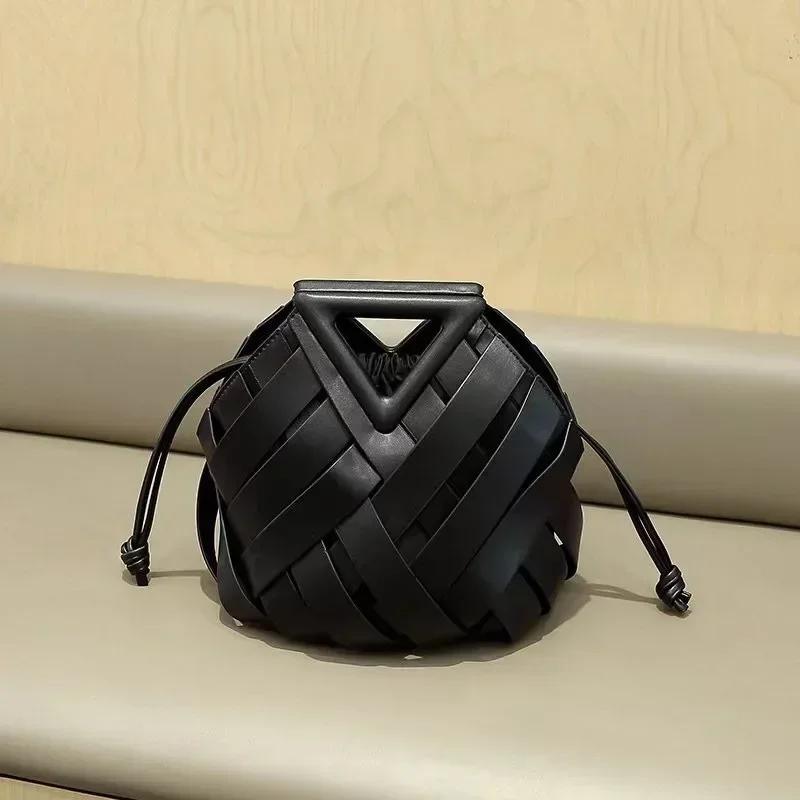 New arrival of high fashion top handle brown fabric shoulder bags for women with hollow design unique bucket bag style
