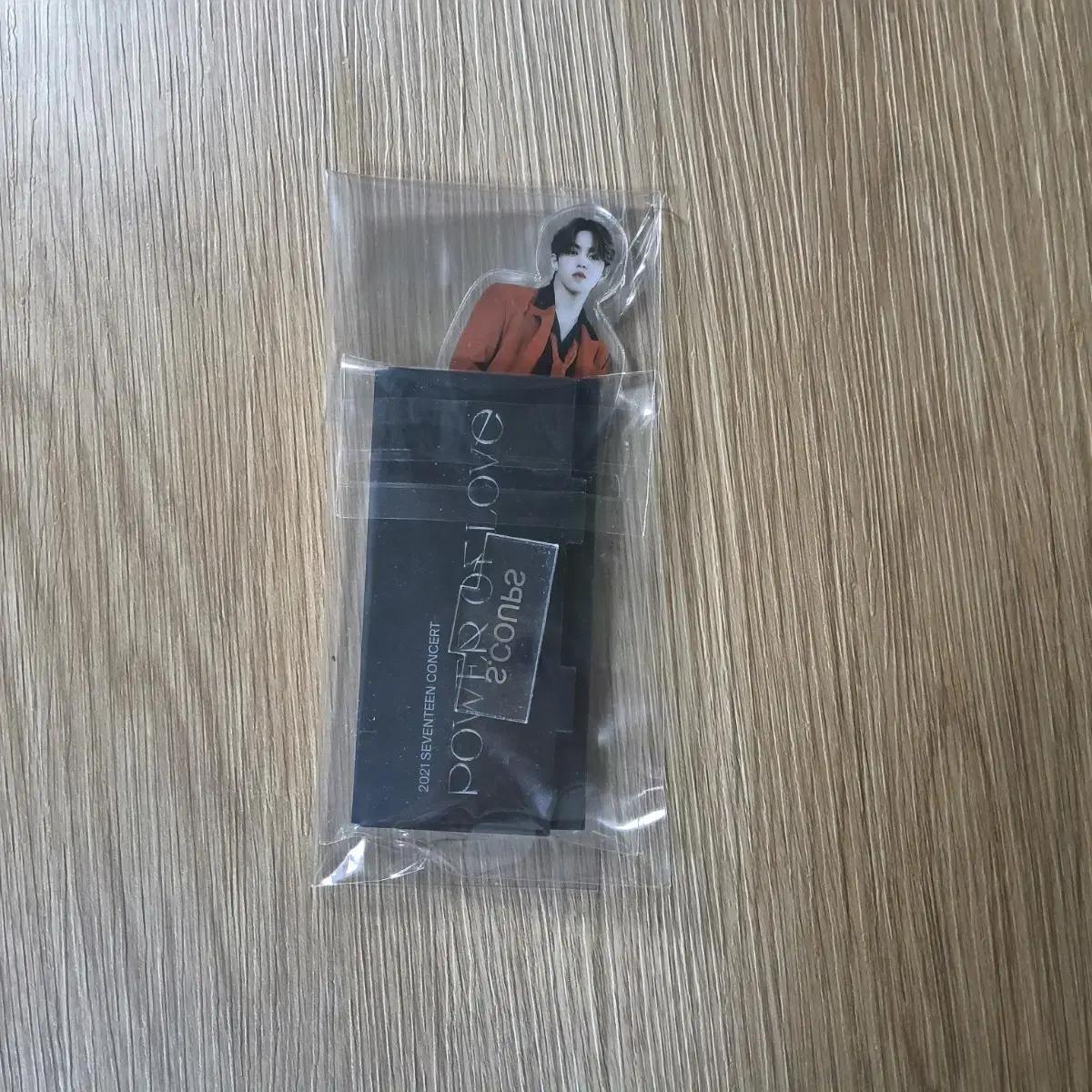 

Seventeen Акриловая подставка Escoops Power Of Love