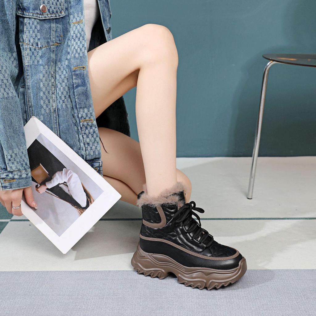 Women's Winter Chunky Platform Snow Boots Non-Slip Lace-Up Ankle Booties With Faux Fur Lining Walking Shoes Warm Plush Lined Short Boots for Women