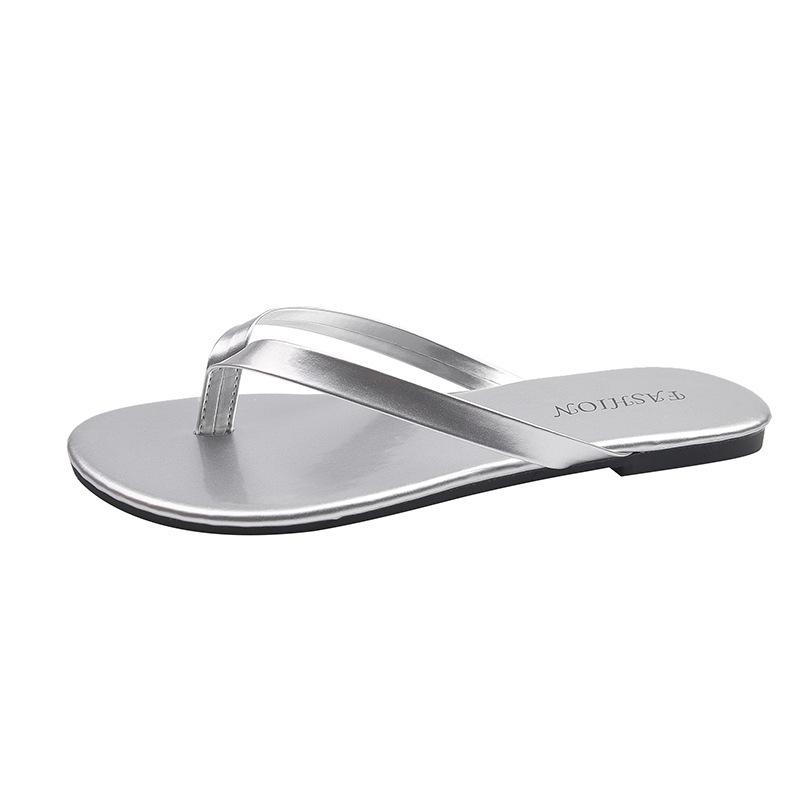 Flip-flops women's summer outer wear fashion 2025 new casual versatile non-slip flat bottom pinch foot beach cool slippers