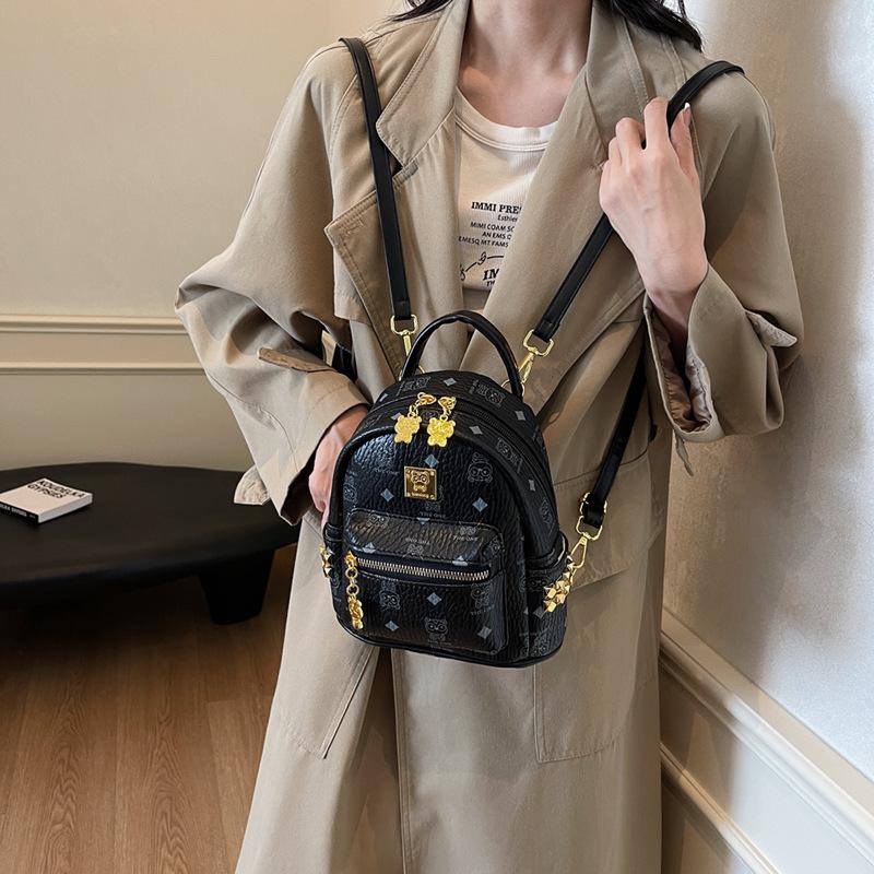 2025 Autumn and Winter New Premium Backpack Fashion Versatile Casual Schoolbag Light Luxury High-end Trendy Bag