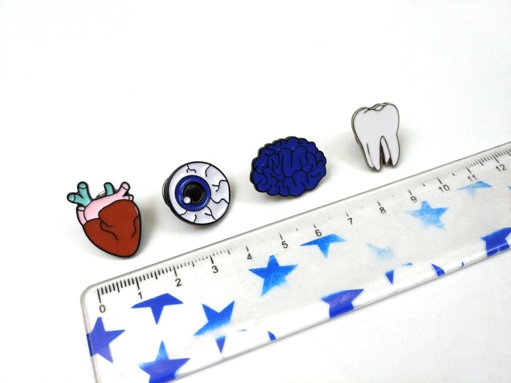 [F NODE] Heart, Teeth, Brain, and Eye Pin Badges, Set of 4, Cute and Unique Design, For Medical Students, Doctors, and Nurses
