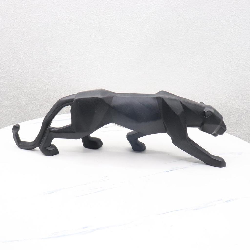 Geometric Leopard Figurine: Creative Resin Decor for Bedroom and Living Room