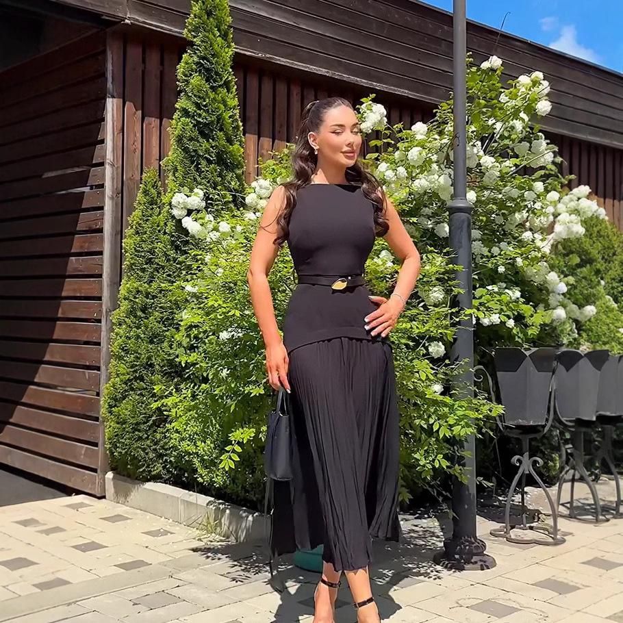 2025 Summer European and American Women's Sleeveless Pleated Dress – Solid Color, Waist-Cinching